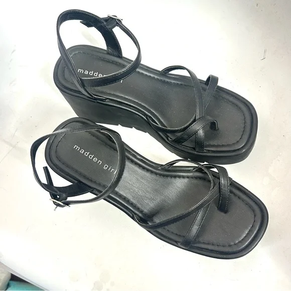 MADDEN GIRL Vault Platform Y2K 90s Black Strappy Chunky Heel Sandal Size 9 - Picture 2 of 9